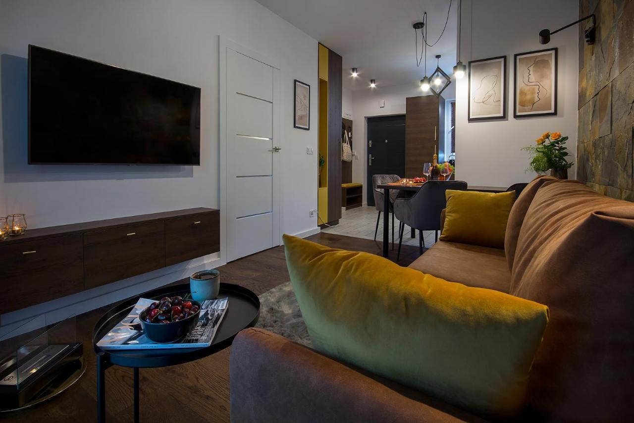 W&K Apartments - Desire Suite - Faktura Vat, Parking 코잘린 외부 사진