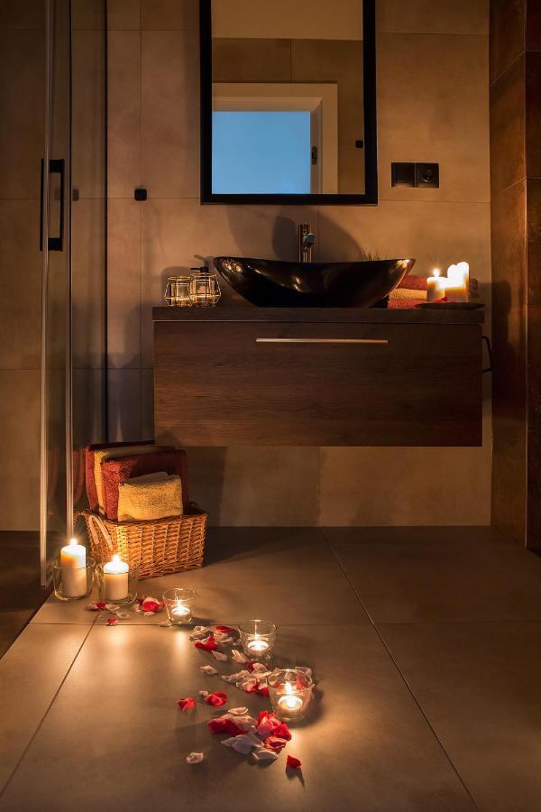 W&K Apartments - Desire Suite - Faktura Vat, Parking 코잘린 외부 사진