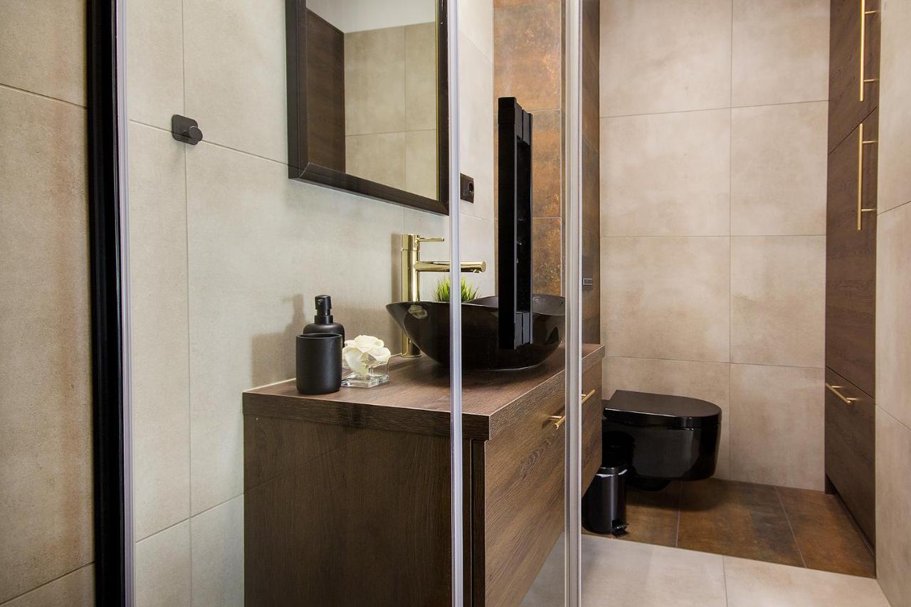 W&K Apartments - Desire Suite - Faktura Vat, Parking 코잘린 외부 사진